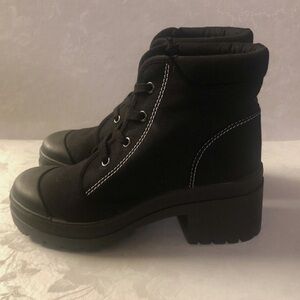 Black Women's Ankle Boots 6/6.5